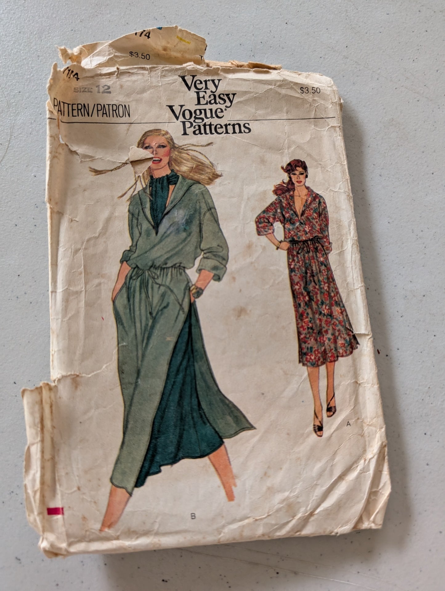 Vogue Sewing Pattern 7174, Ladies Loose, Boho Midi Dress and Ascot, Tunic, Skirt, Size 10 Vintage 70s (Sewing Pattern Vintage)