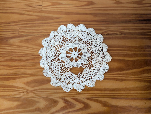Small Round Crocheted Doily from Handmade -  Linens (Cotton Thread Doily, Vintage, Traditional, Handmade, White)