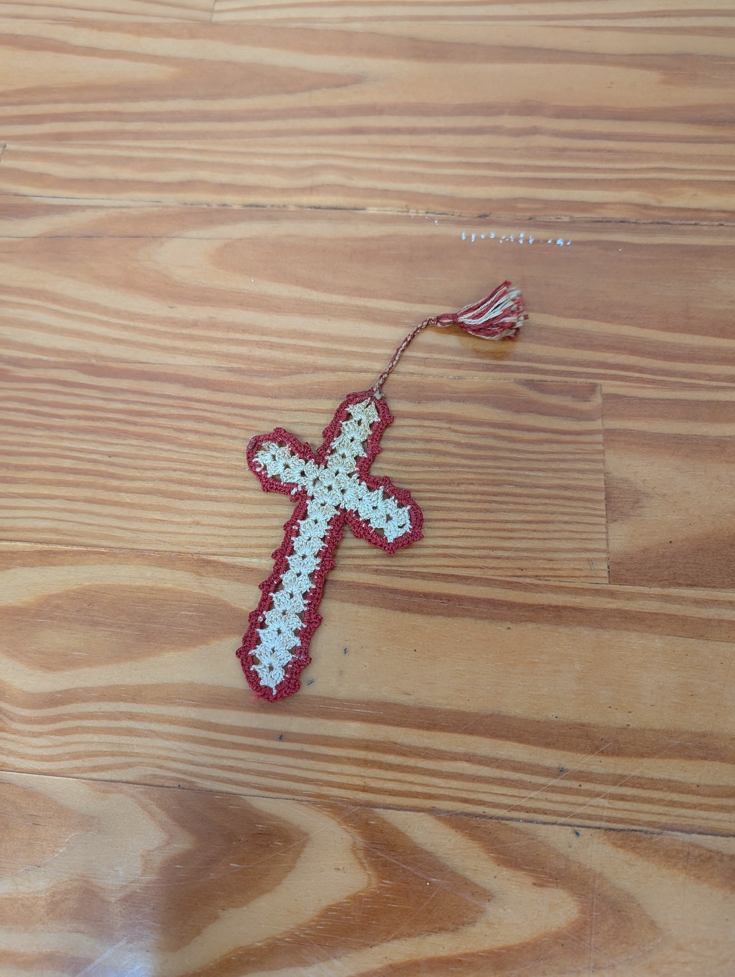 Crocheted Cross Bookmark from Handmade -  Decorative Accessories (Cotton Thread Bookmark, Religious, Handmade, White, Red)