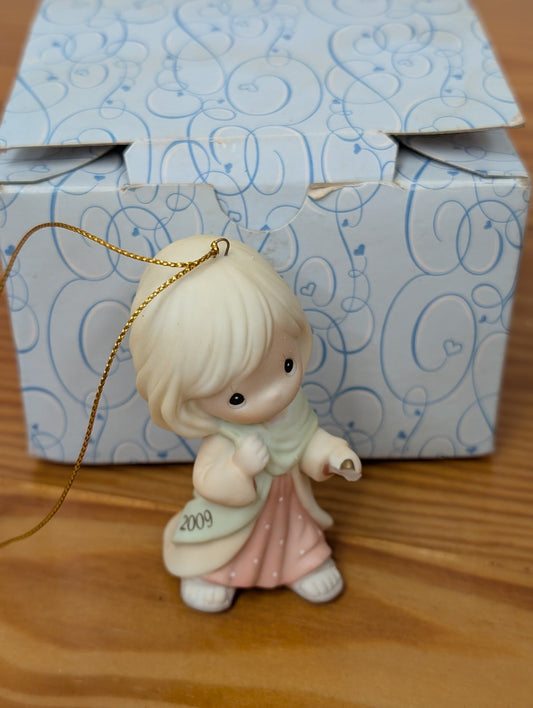 Precious Moments 2009 Girl Ornament from Precious Moments - 2009 Collectibles (Ceramic/Resin Ornament, Collectible, Holiday, Pastel Pinks and Greens)