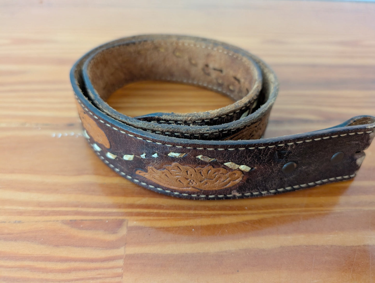Tooled Leather Belt from Unknown -  Apparel / Accessories (Leather Belt, Western, Country, Distressed, Brown, Cream)