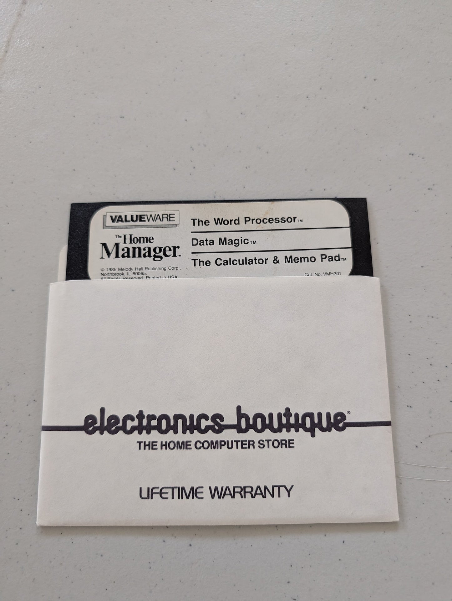 VALUEWARE The Home Manager software package from 1985, featuring The Word Processor, Data Magic, and The Calculator & Memo Pad
