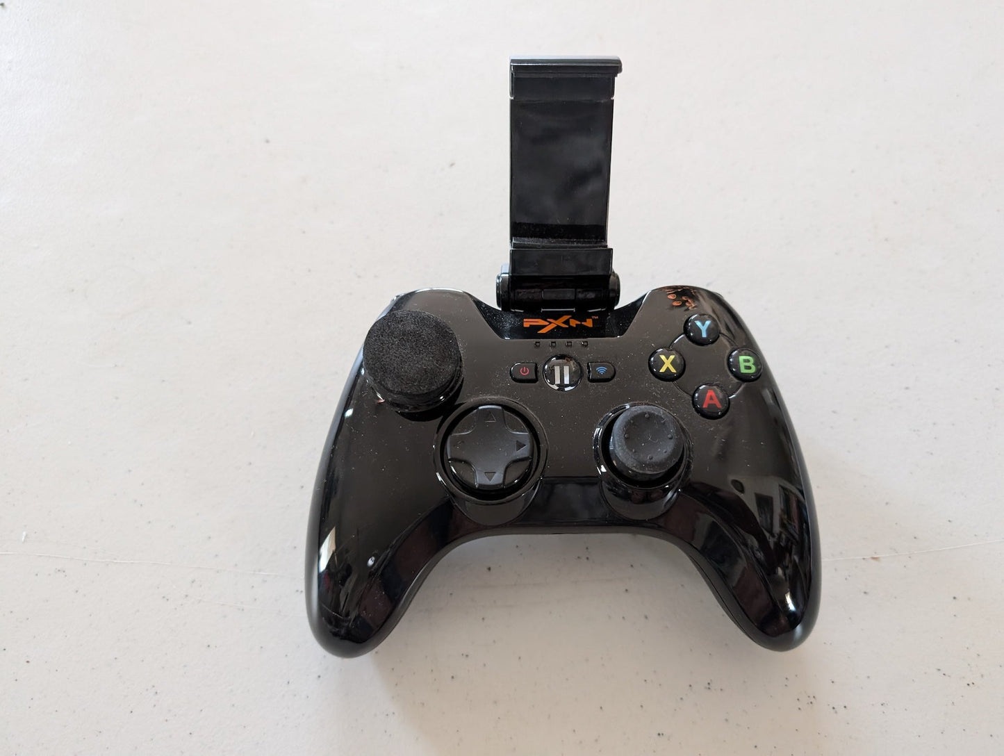 PXN Speedy Wireless Gaming Controller (iPhone iOS/iPad/iPod) With iPhone Mount