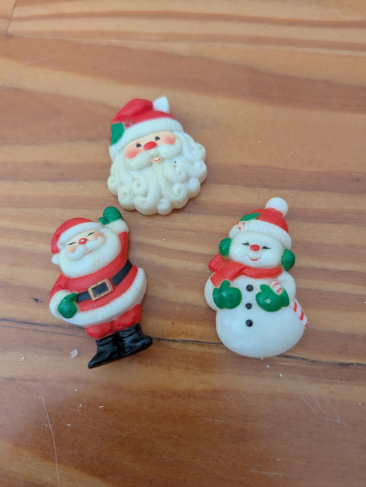 Plastic Christmas Figures from Unknown - 1980s-1990s Holiday Decor (Plastic Craft Supplies, Vintage, Kitsch, Red, White, Green, Black)