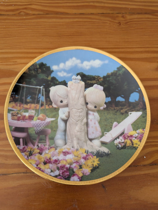 "Love One Another" from The Hamilton Collection -  Wall Decor (Porcelain Collector Plate, Collectible, Whimsical, Multicolor (Pastels))