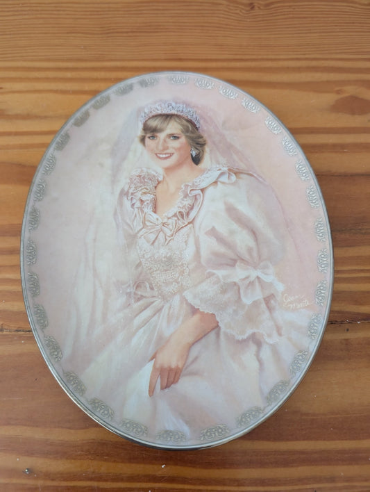 Princess Diana Wedding Portrait from The Danbury Mint (likely) - 1980s-1990s Wall Decor (Porcelain Collector Plate, Collectible, Royal Memorabilia, Multicolor (Pastels))