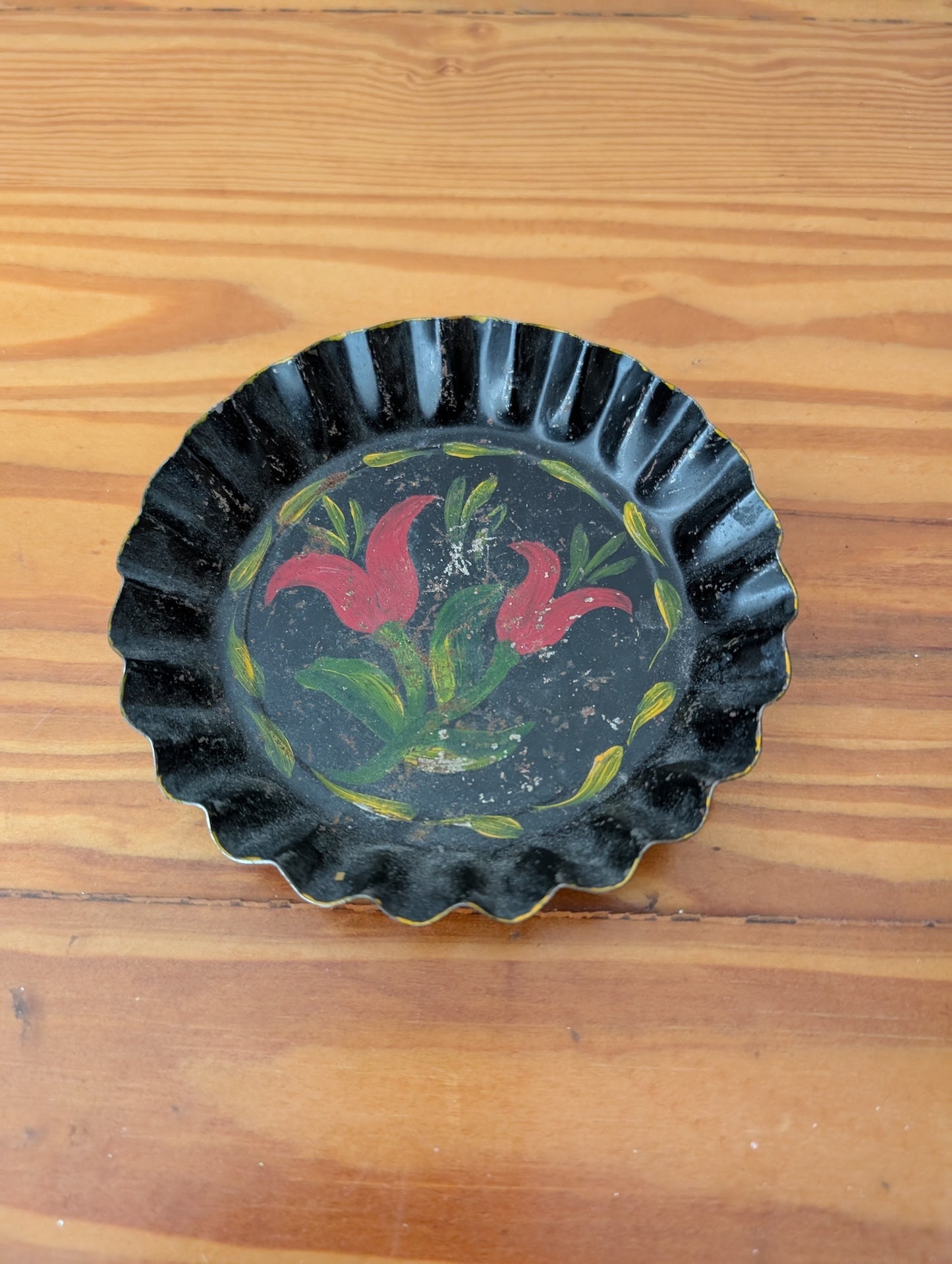 Hand-Painted Toleware Dish from Unknown -  Decorative Object (Metal, Paint Toleware Tray, Folk Art, Primitive, Country, Black, Red, Green)