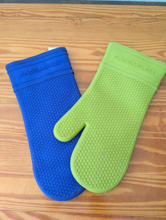 Silicone Oven Mitts from Rachael Ray -  Kitchenware (Silicone Oven Mitts, Kitchen, Modern, Blue, Lime Green)
