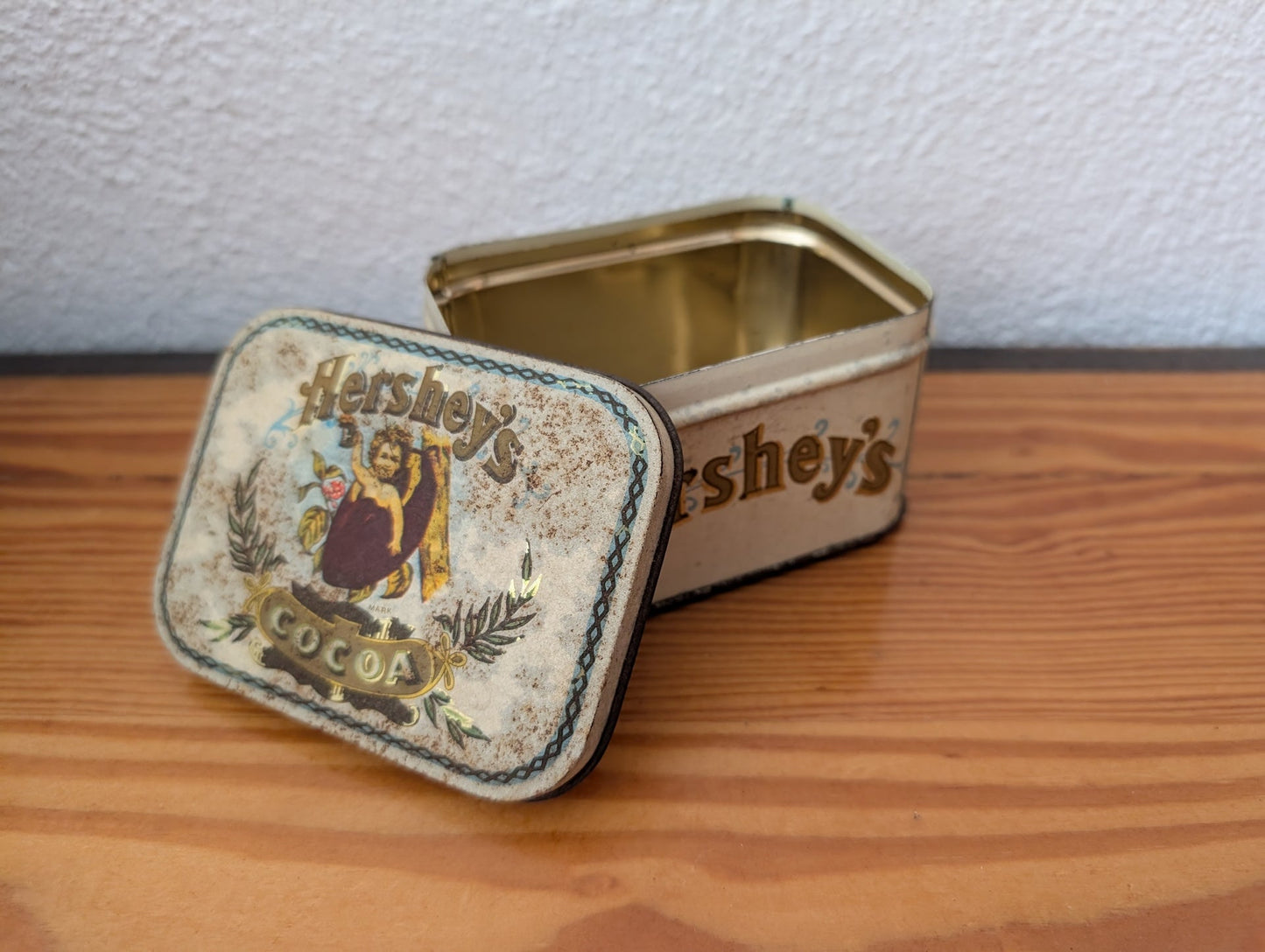 Hershey's Cocoa Cherub Tin from Hershey's - 1980s (reproduction of early 20th-century design) Collectibles (Tin Advertising Tin, Vintage, Advertising, Farmhouse, Cream, Gold, Brown)
