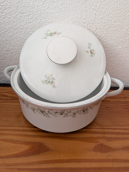 Floral Enamelware Pot from Unknown -  Kitchenware (Enameled Metal Cookware, Cottagecore, Farmhouse, Vintage, White, Multicolor)