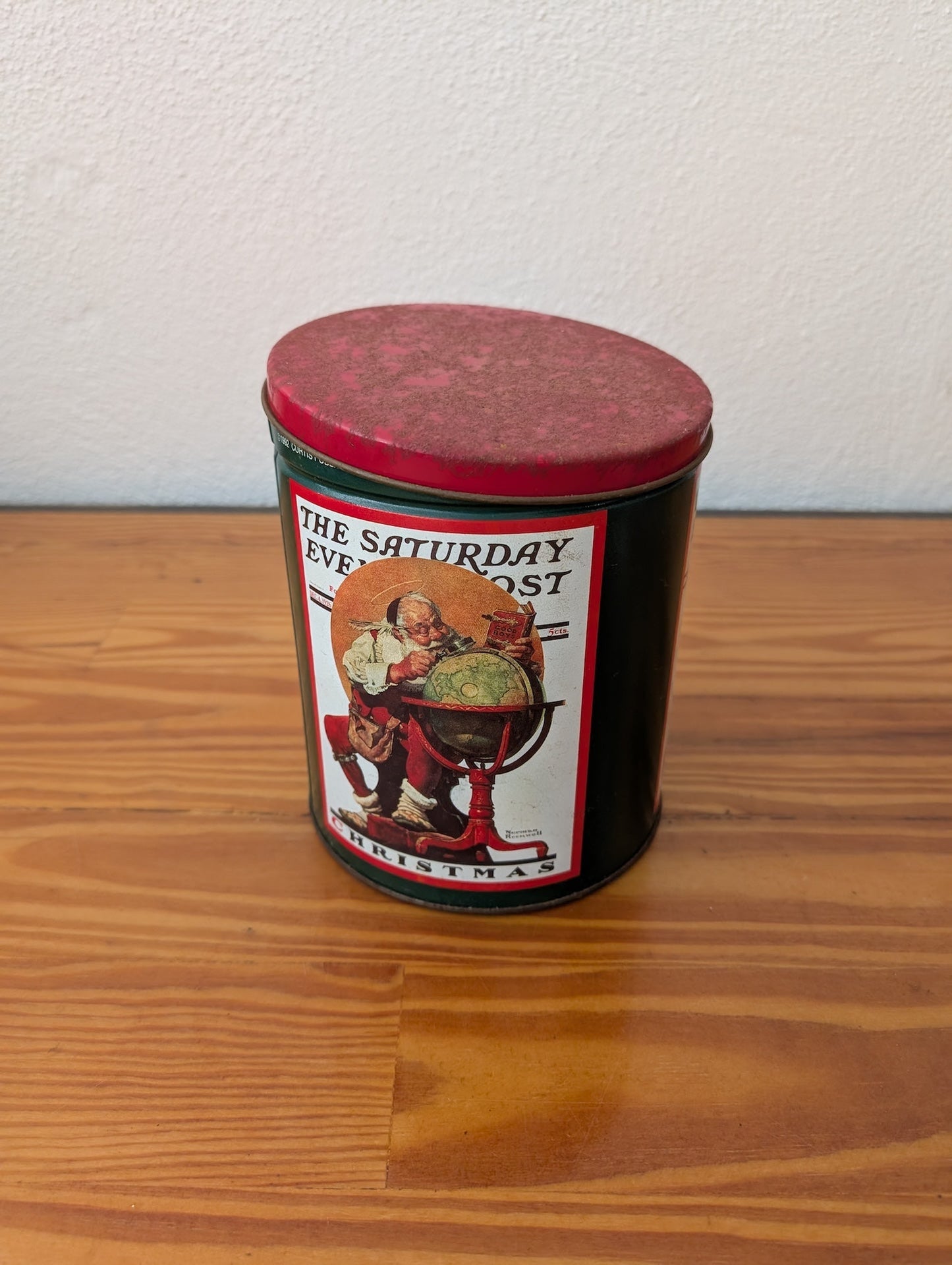 The Saturday Evening Post / Norman Rockwell Santa Tin from Curtis Publishing Co. (licensee) - 1970s-1980s Collectibles (Tin Collector Tin, Traditional, Americana, Vintage, Green, Red, White)