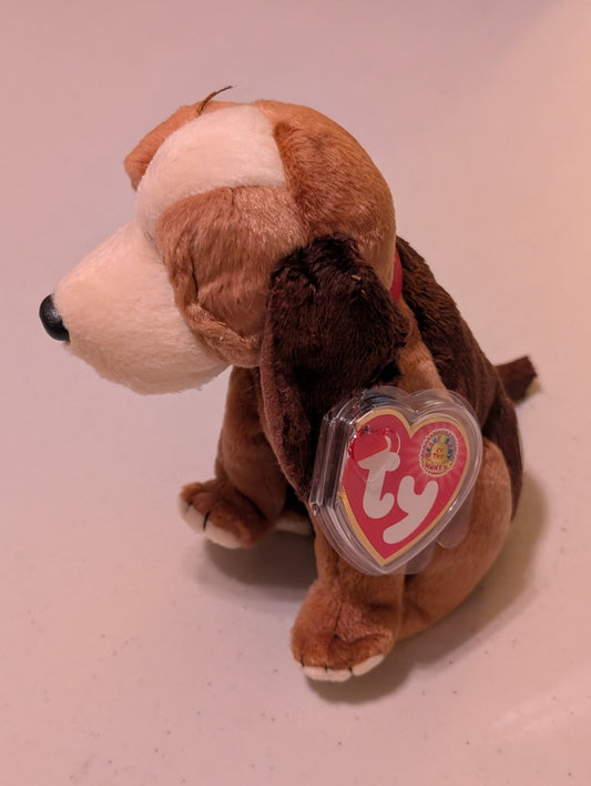August the Dog - Ty Beanie Baby of the Month (Brown, White, 2002, Plush Toy, MWMT, Stuffed Animal, Vintage, Retired, Plushie)