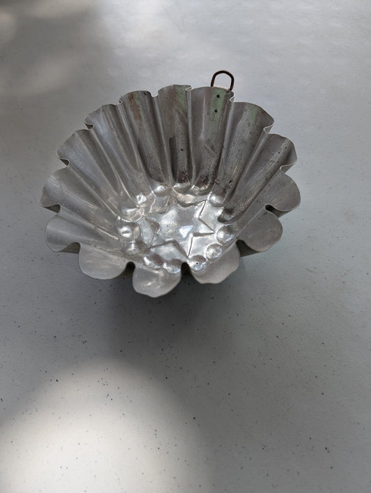 Brioche Pan Fluted Baking Mold - Antique vintage