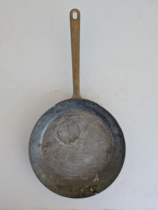 Saute/frying pan - large copper mid century Vintage