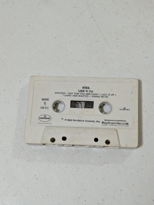 KISS LICK IT UP CASSETTE TAPE ONLY 1983 POLYGRAM RECORDS(Cassette, vintage, out of print)