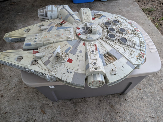 Star Wars: The Legacy Collection - Millennium Falcon from Hasbro - 2008 Collectible (Plastic, Electronics Toy / Collectible, Sci-fi, Pop Culture, Kids' Room, Eclectic, Grey, White, Red)- Missing parts