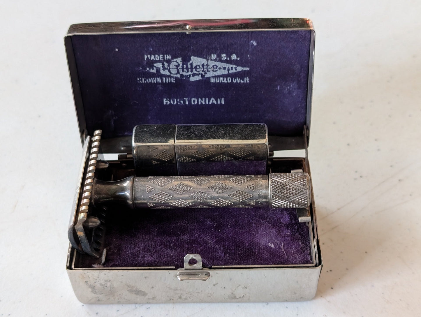 Gillette New Improved Bostonian Silver w/ Case and Razor Box 1920s(vintage, collectable, nostalgia, toy)