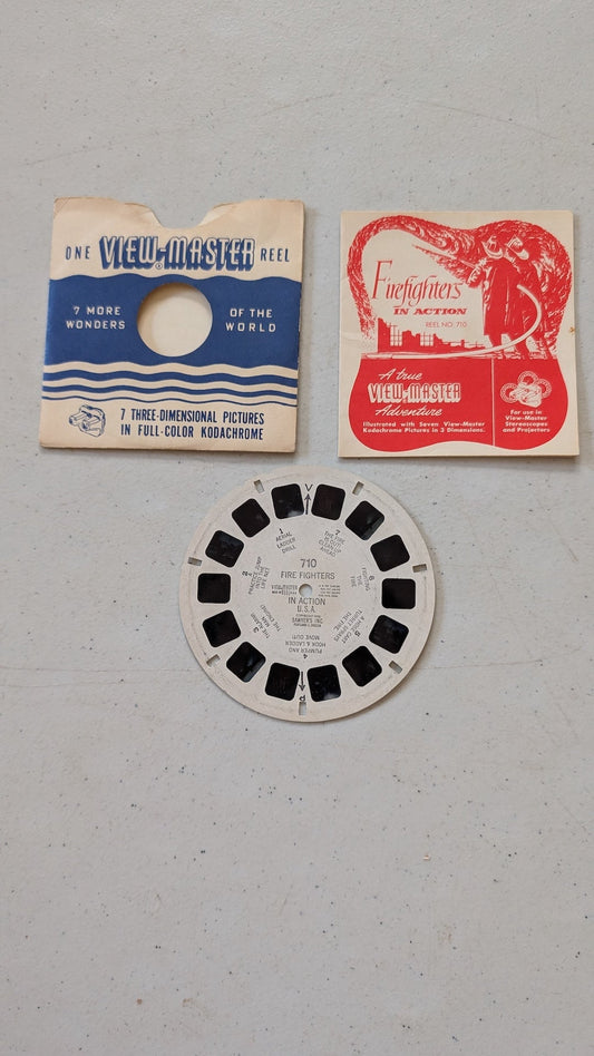 FIRE FIGHTERS IN ACTION VIEW-MASTER REEL 710 U.S.A. WITH BOOKLET AND SLEEVE(vintage, collectable, nostalgia, toy)