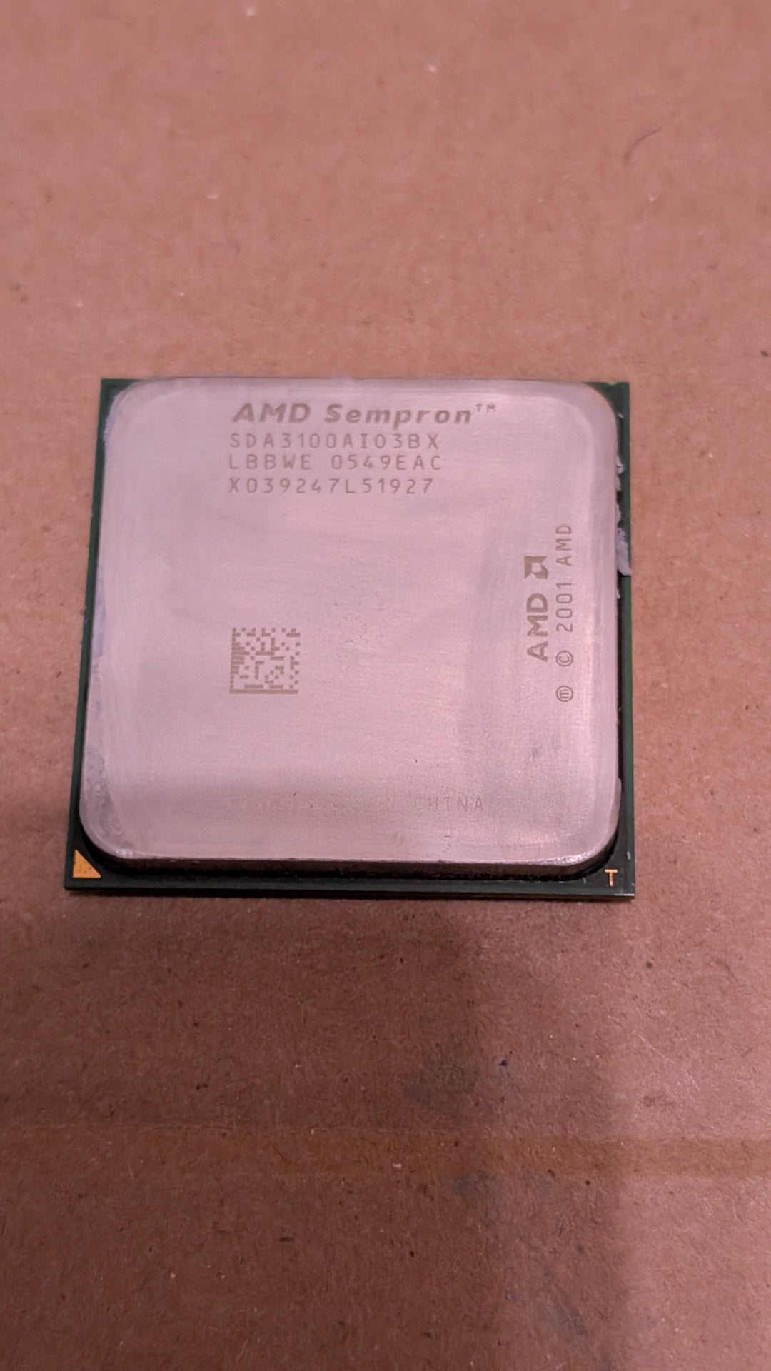 Sempron 3100+ (SDA3100AI03BX) from AMD - 2000s Computer Components (Metal, Silicon, PCB CPU, Industrial, Silver, Green)