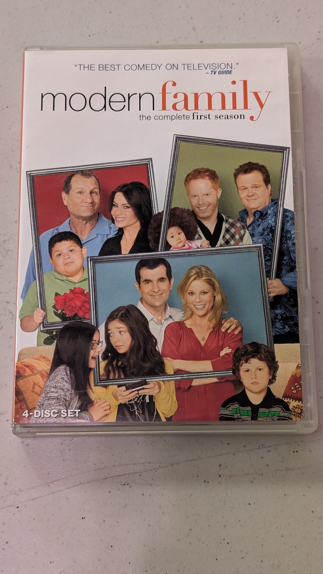 Modern Family: The Complete First Season (DVD, 2010, 4-Disc Set)