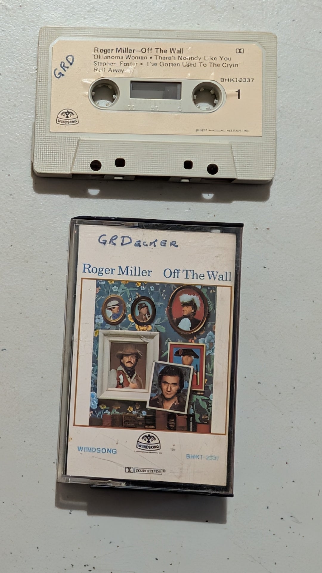 Roger Miller - Off The Wall (Country, Novelty, Cassette Tape, 1979)