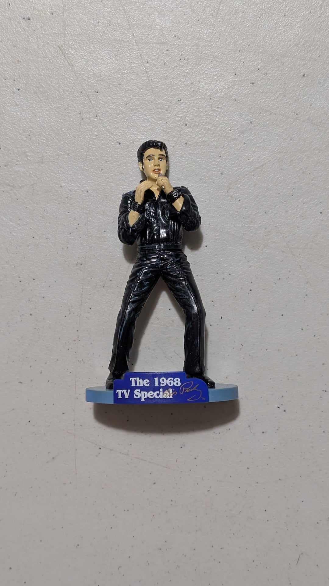 Elvis 'The 1968 TV Special' Figurine from Unknown - 1990s Collectible (Plastic Figurine, Music Memorabilia, Black, Blue, Collectable, Vintage, Original)