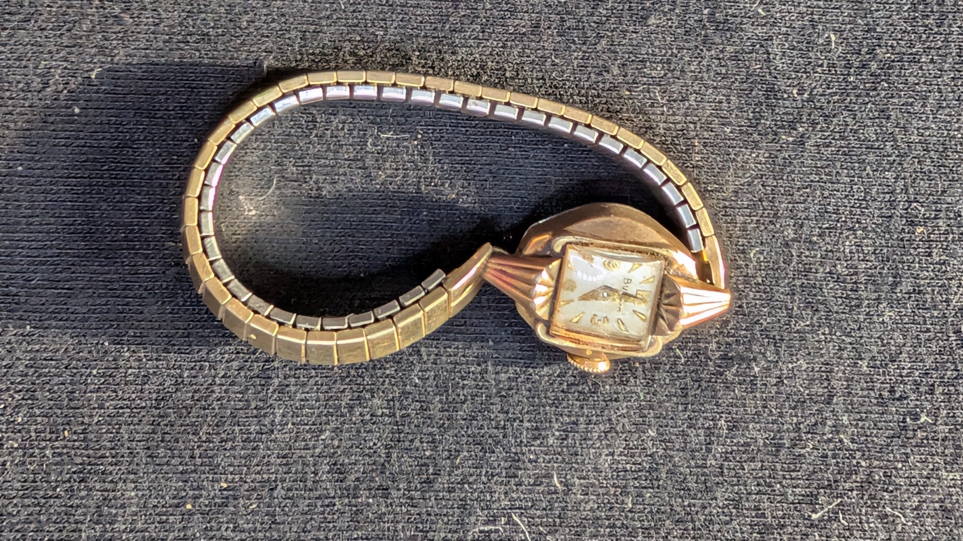 Vintage Bulova Women's Gold-Tone Cocktail Watch Mechanical (Untested)