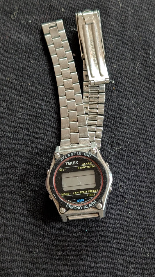 Vintage Timex Atlantis 100 Digital Watch Chrono Alarm (Untested, For Parts)