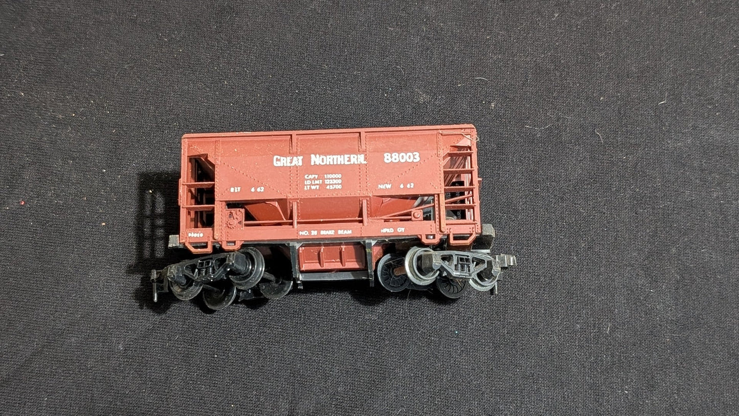 Great Northern Hopper Hopper Car likely from Athearn - 1970s HO Scale Model Train (Plastic, Metal Hopper Car, Not Applicable, Reddish-Brown)