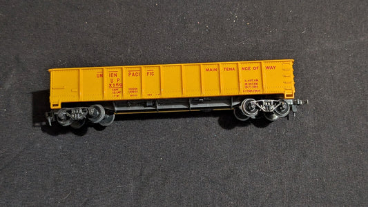 Union Pacific MOW Gondola Gondola likely from Athearn - 1970s HO Scale Model Train (Plastic, Metal Gondola, Yellow, Red)