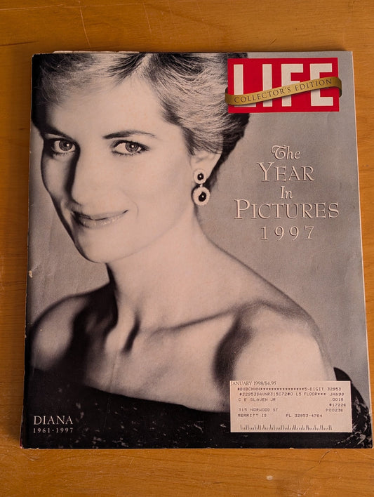 LIFE Collector's Edition: The Year in Pictures 1997 by LIFE Magazine (Magazine, 1998)