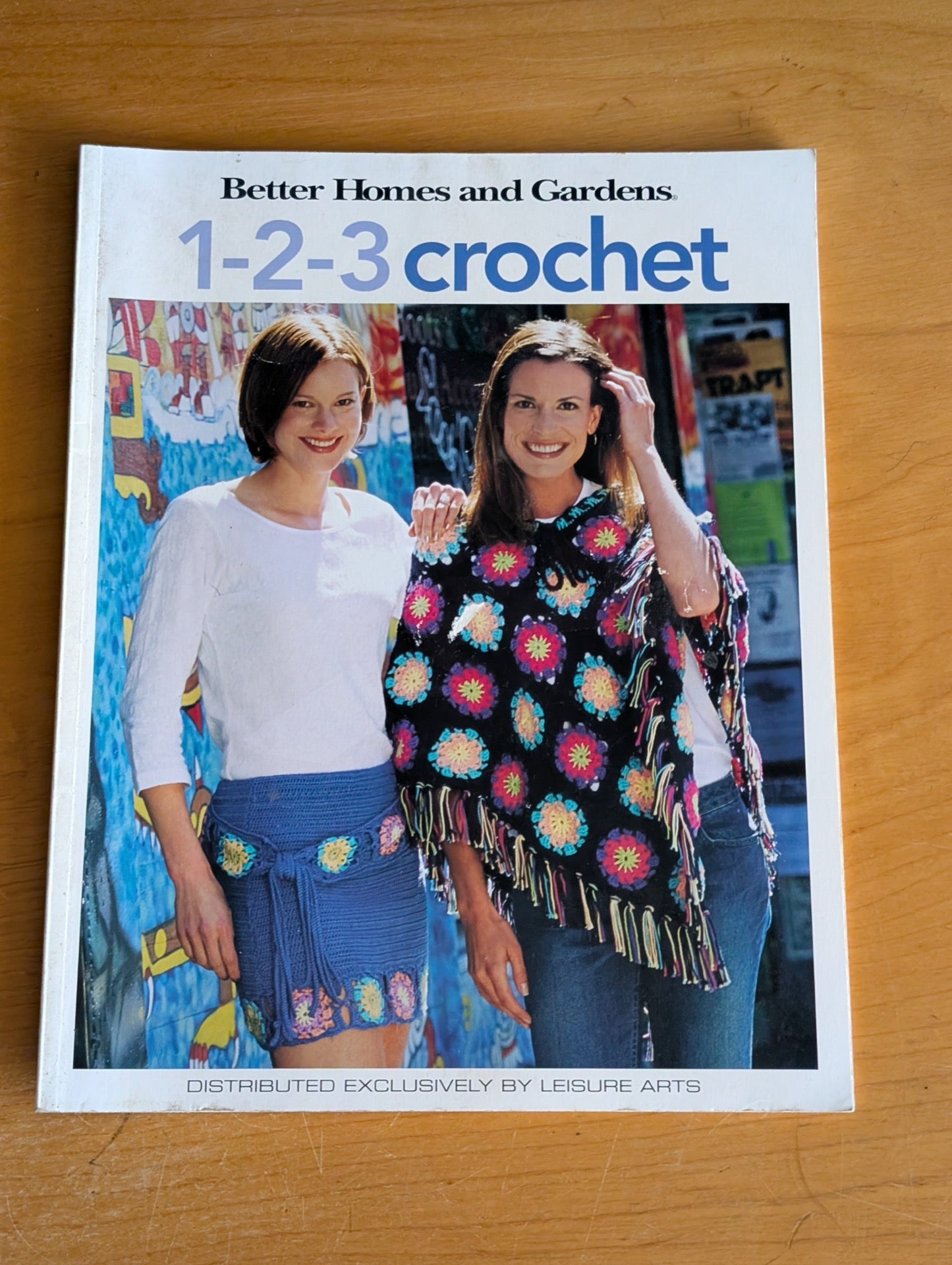 Better Homes and Gardens 1-2-3 Crochet by Better Homes and Gardens (Crafts, Crochet, 2002, crochet patterns, BHG crochet, poncho pattern, granny squares, 2000s crafts)