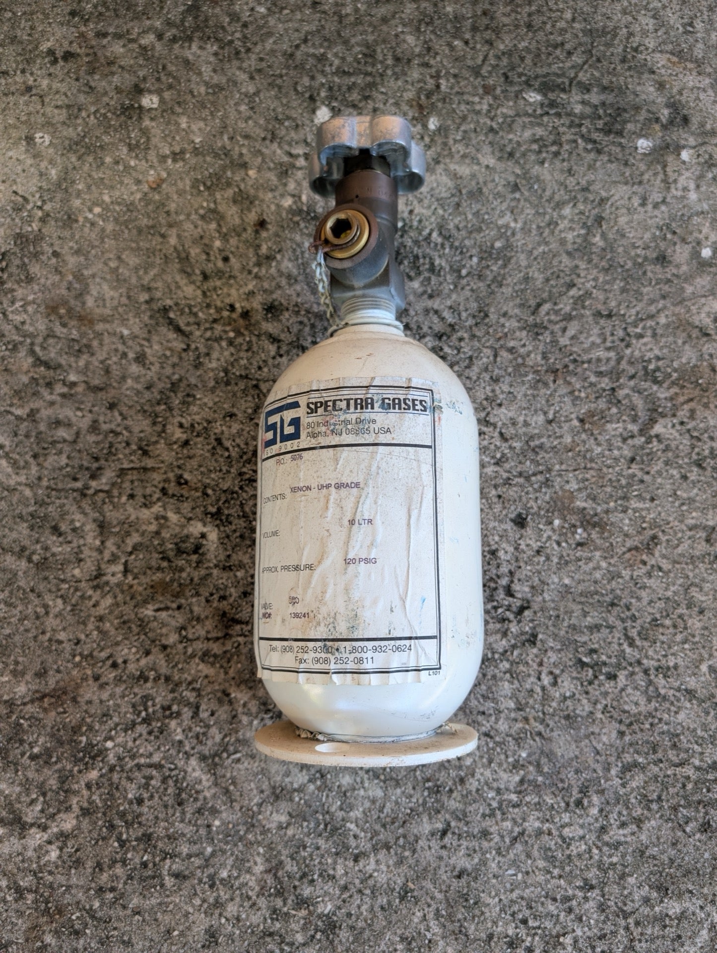 Spectra Gases UHP Grade Xenon Specialty Gas Cylinder (For Prop/Display)