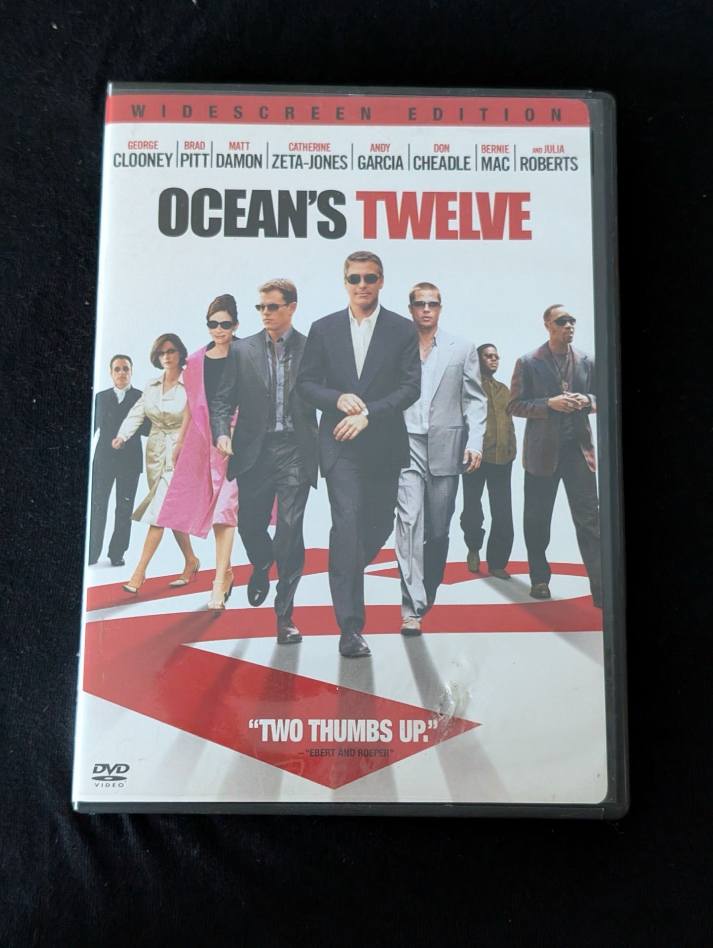 Ocean's Twelve DVD (2004) Widescreen - Clooney, Pitt, Damon, Zeta-Jones