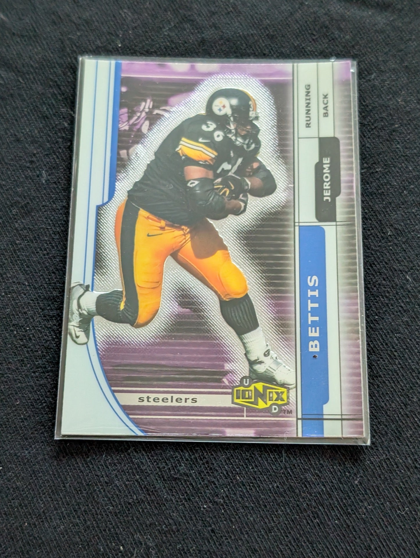 Jerome Bettis "The Bus" Steelers HOF Lot-2 1997 Score & 2002 Donruss Ionix