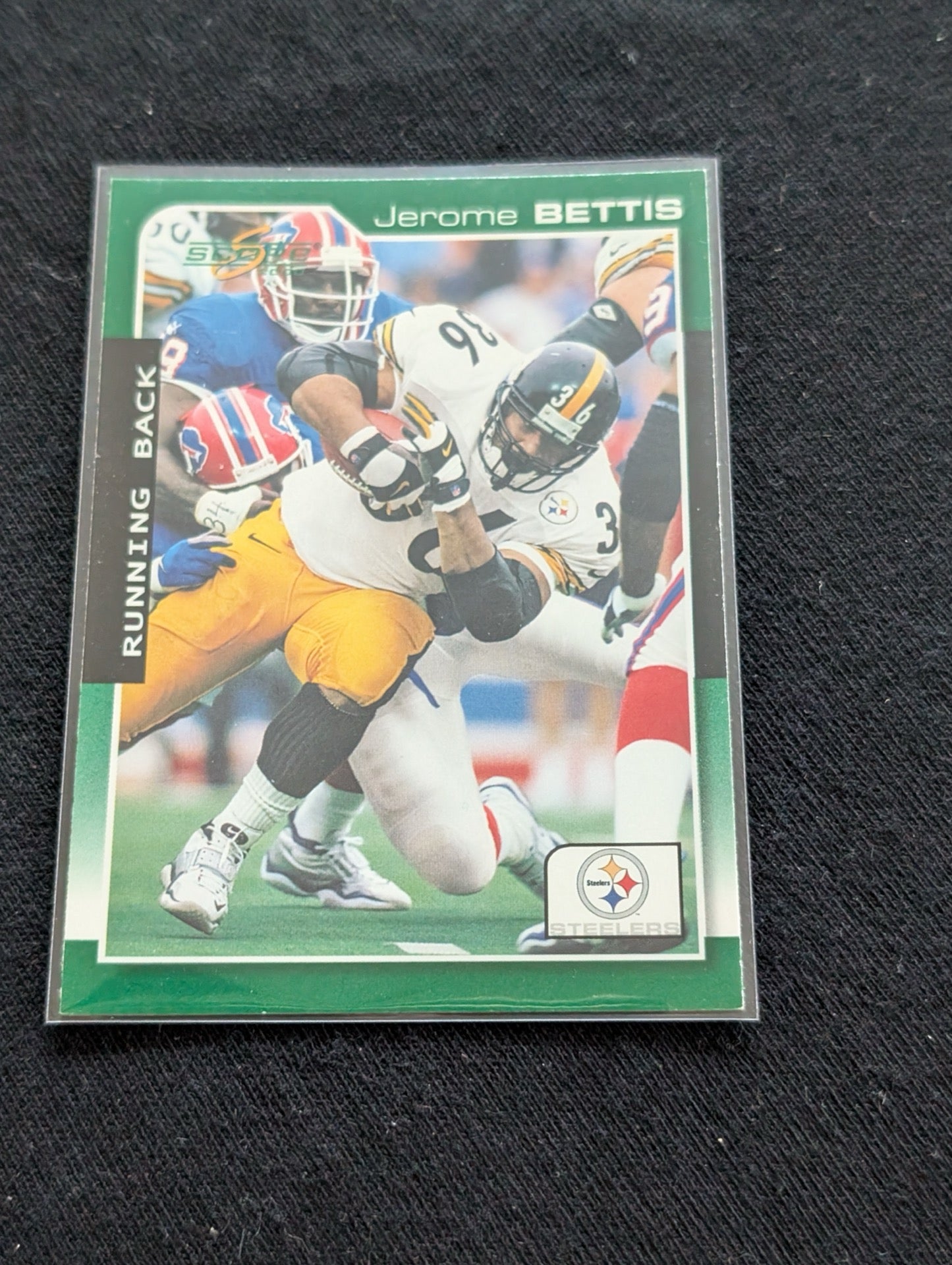Jerome Bettis "The Bus" Steelers HOF Lot (2) 1997 Score and 2002 Donruss Ionix