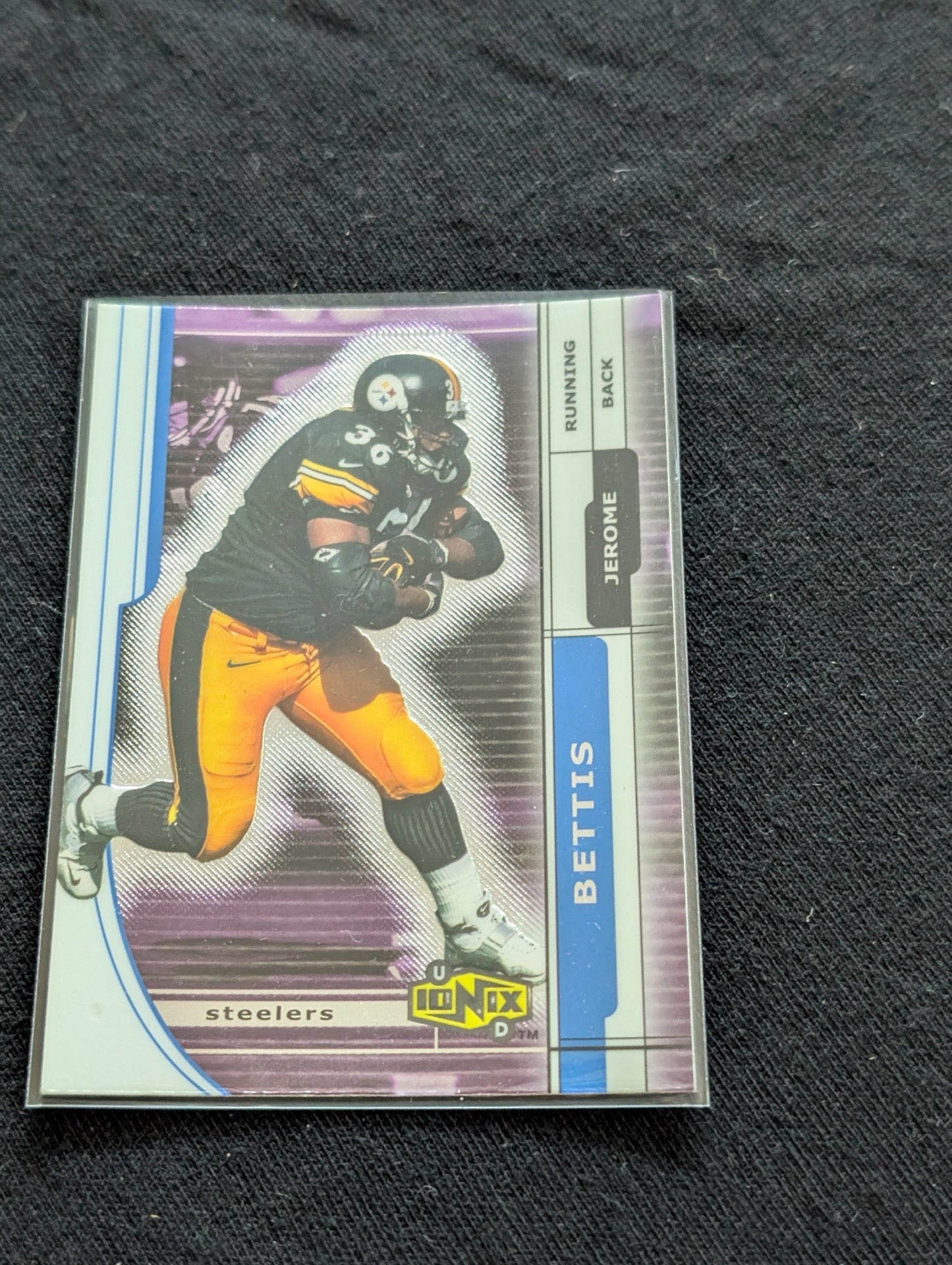 Jerome Bettis "The Bus" Steelers HOF Lot-2 2002 Donruss Ionix & 1997 Score