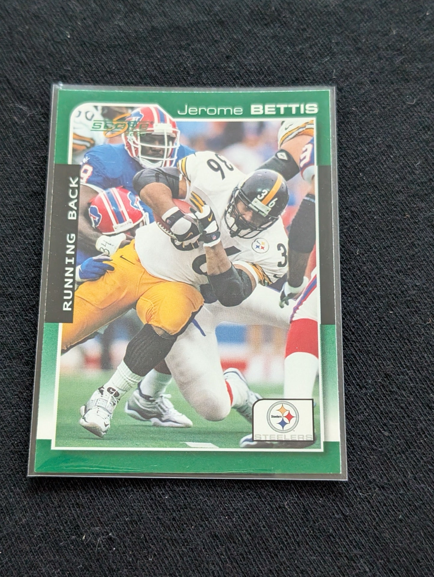 Jerome Bettis "The Bus" Steelers HOF Lot (2) 1997 Score & 2002 Donruss Ionix