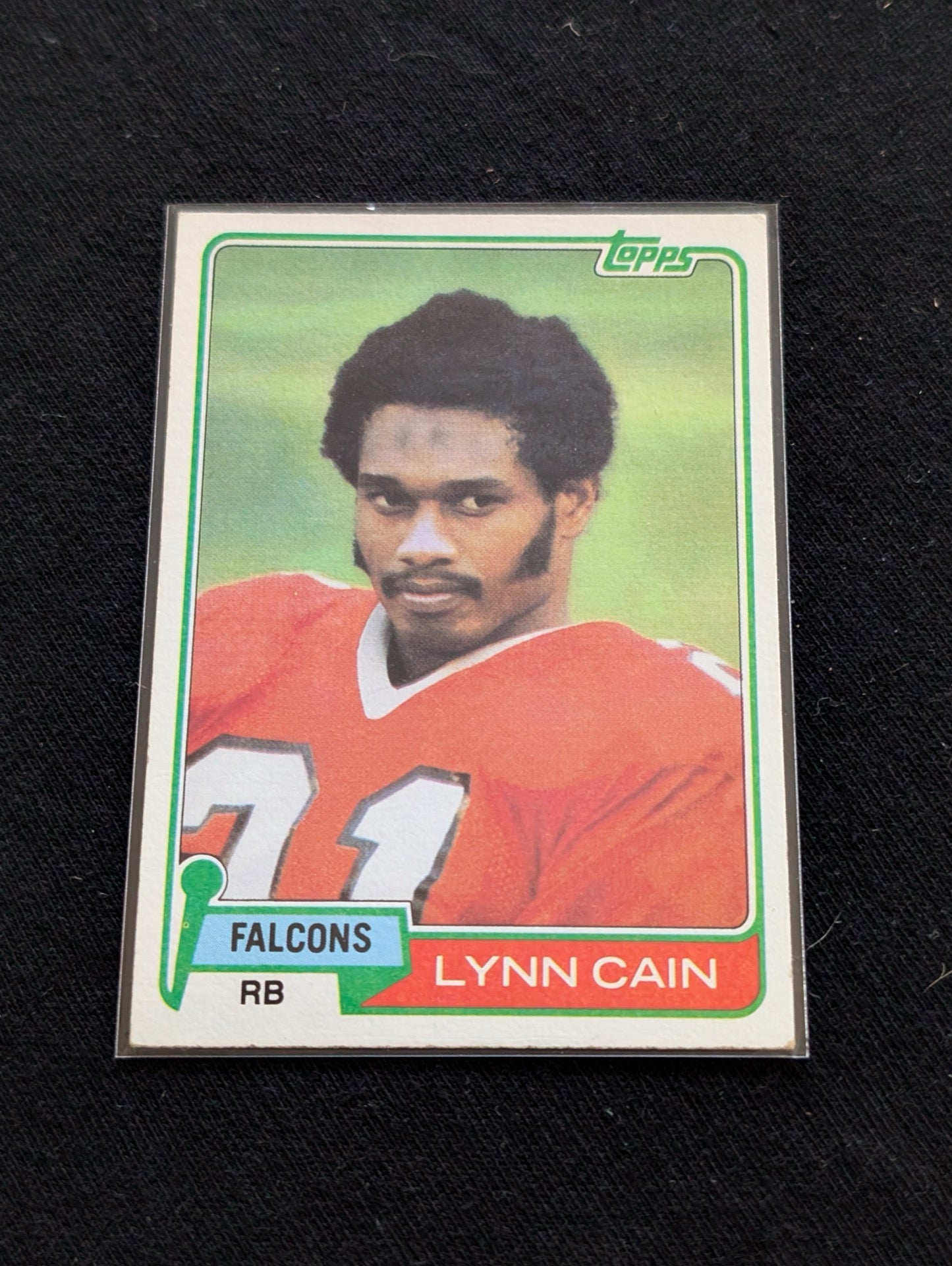 Lynn Cain Atlanta Falcons Vintage Topps Lot (2) 1980 & 1981