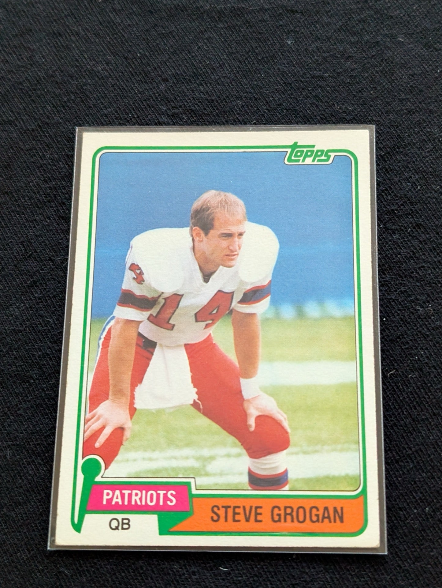 Steve Grogan Patriots HOF QB Vintage Topps Lot (2) 1980 & 1981