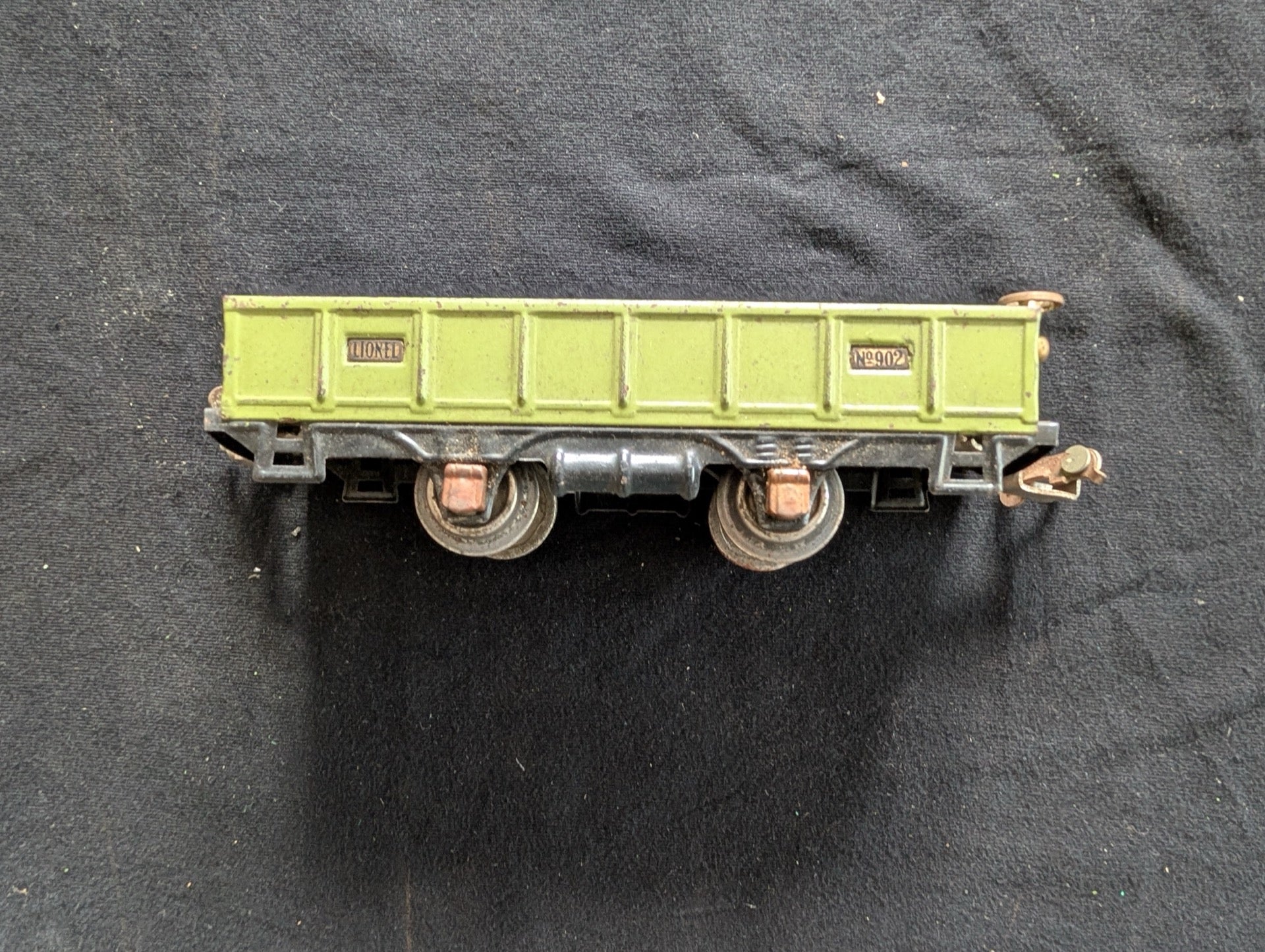 Lionel Pre-war O-Gauge #2902 Tinplate Gondola Car 2902 Apple Green