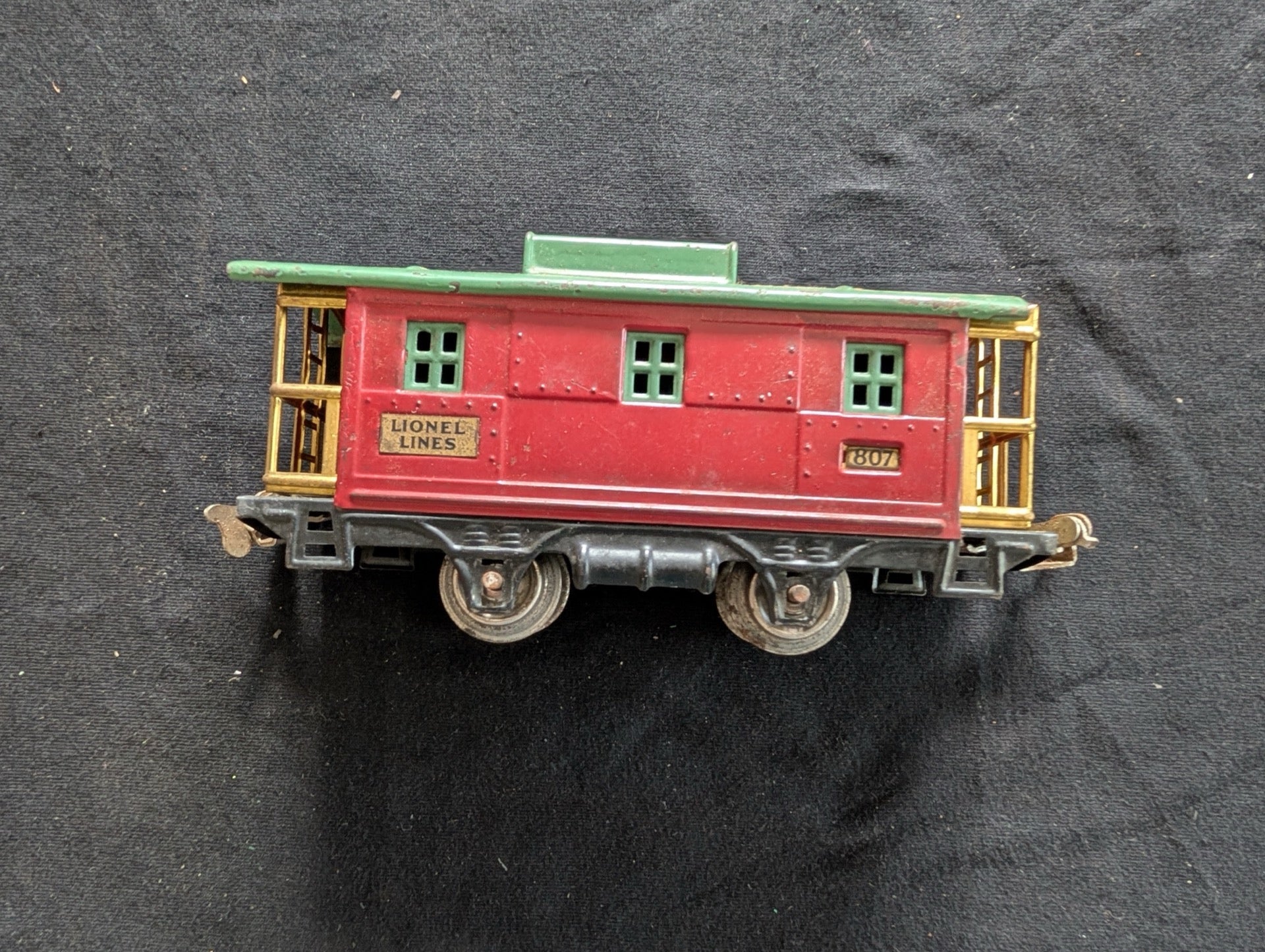 Lionel Pre-war O-Gauge #807 Tinplate Caboose 807 Red & Green