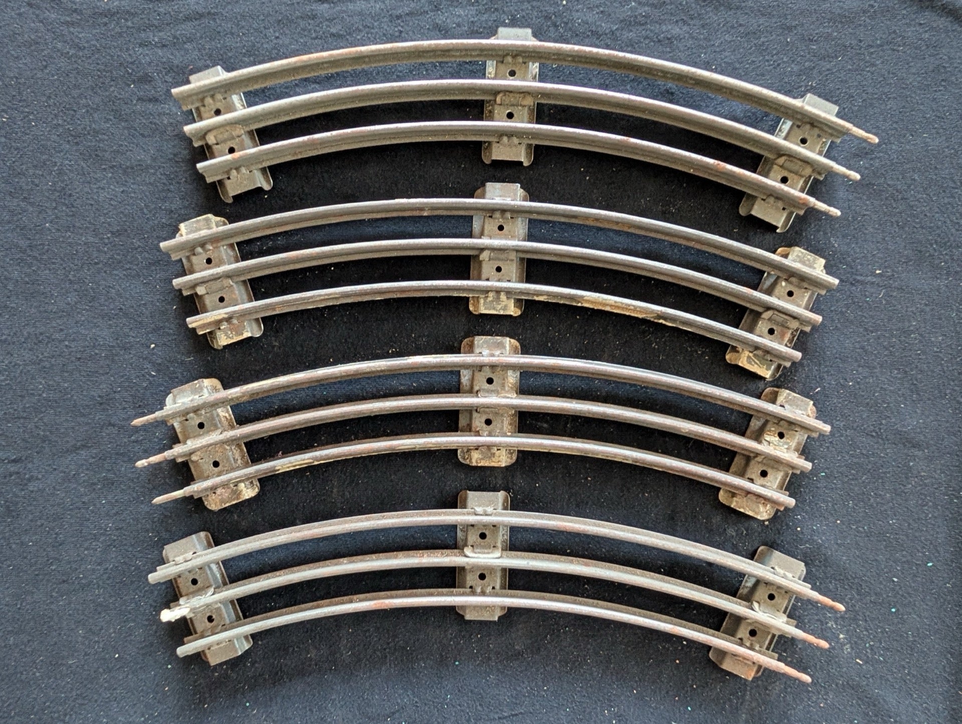 5 Pcs Lot Vintage Lionel O-Gauge Curved Track 3-Rail Tubular