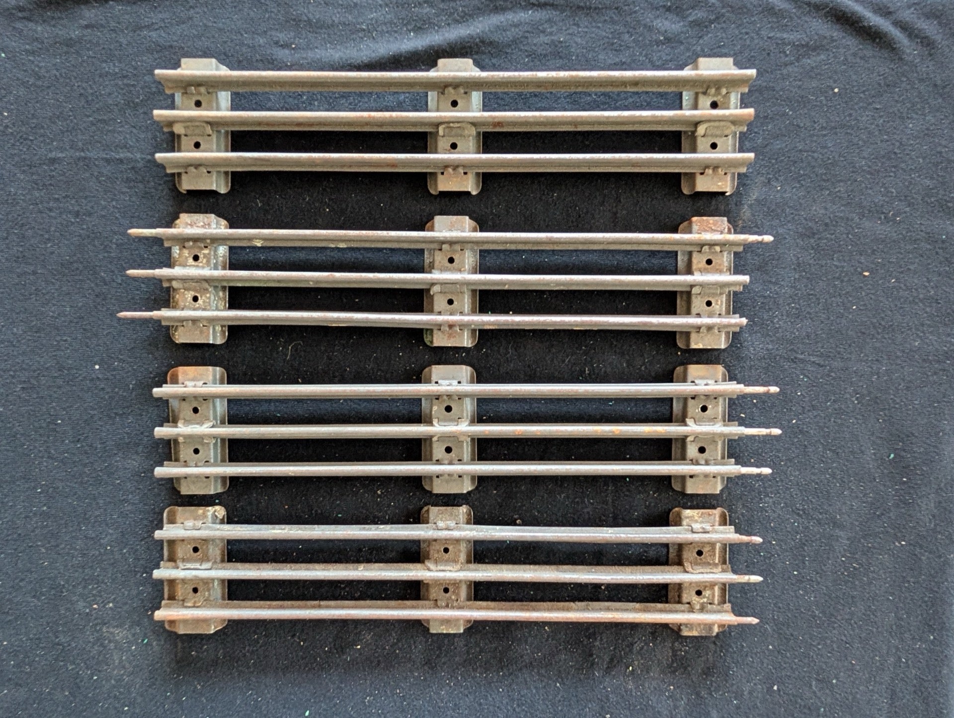 4 Pcs Lot Vintage Lionel O-Gauge Straight Track 3-Rail Tubular