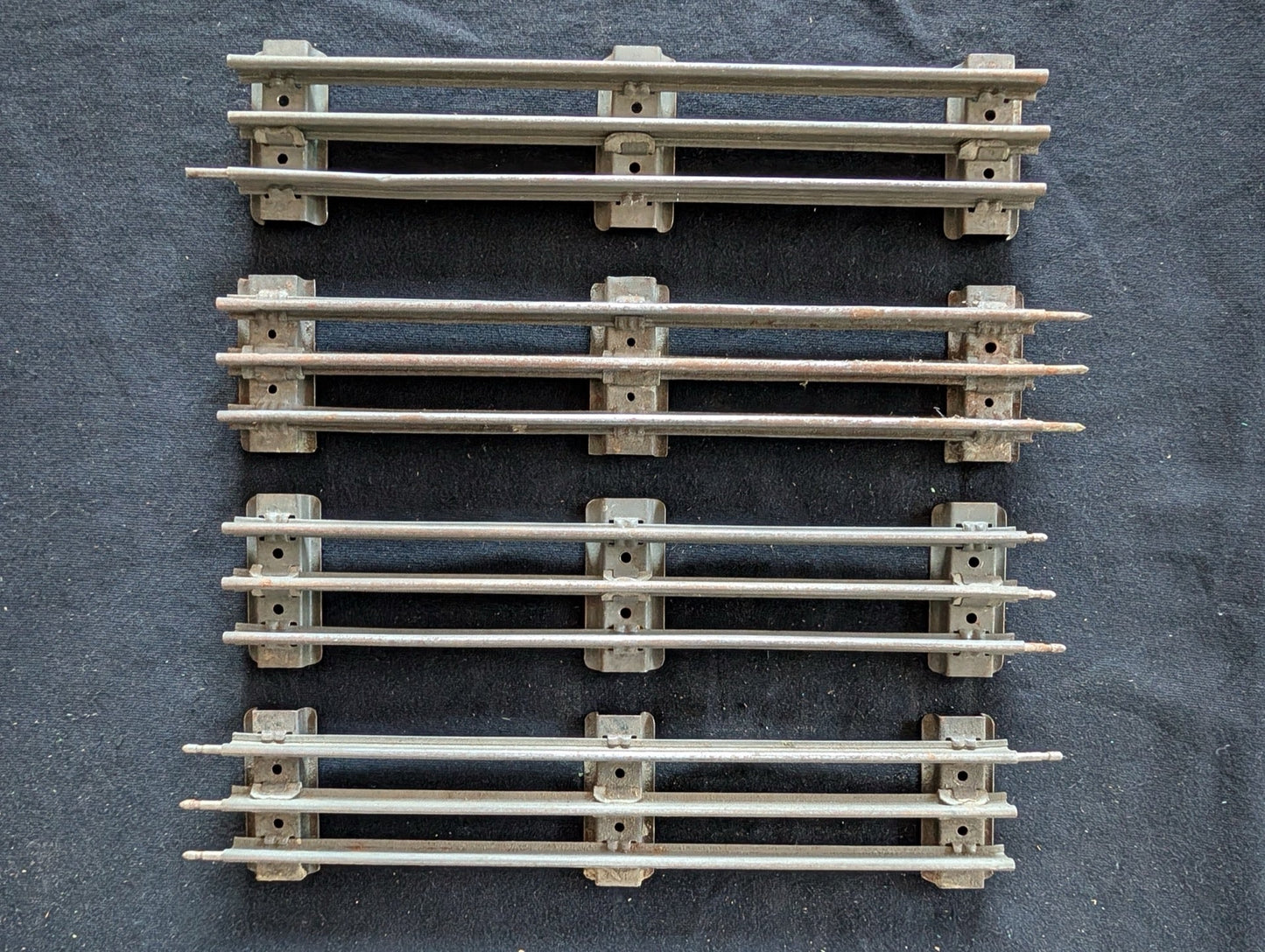 4 Pcs Vintage Lionel O-Gauge Straight Track 3-Rail Tubular Lot