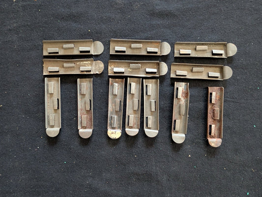 Lot of 11 Vintage Lionel O-Gauge Track Clips CO-1 Connectors