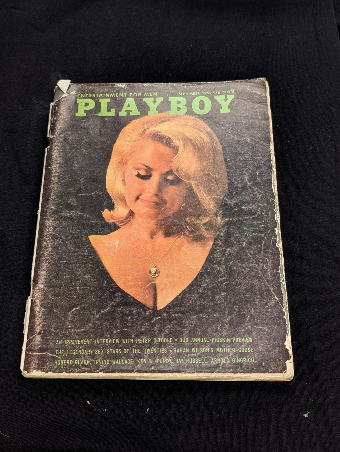 Vintage Playboy Magazine September 1965 - Peter O'Toole - Pigskin Preview