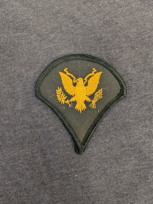 Vintage US Army Specialist 4 Rank Patch E-4 Eagle Insignia Green Gold