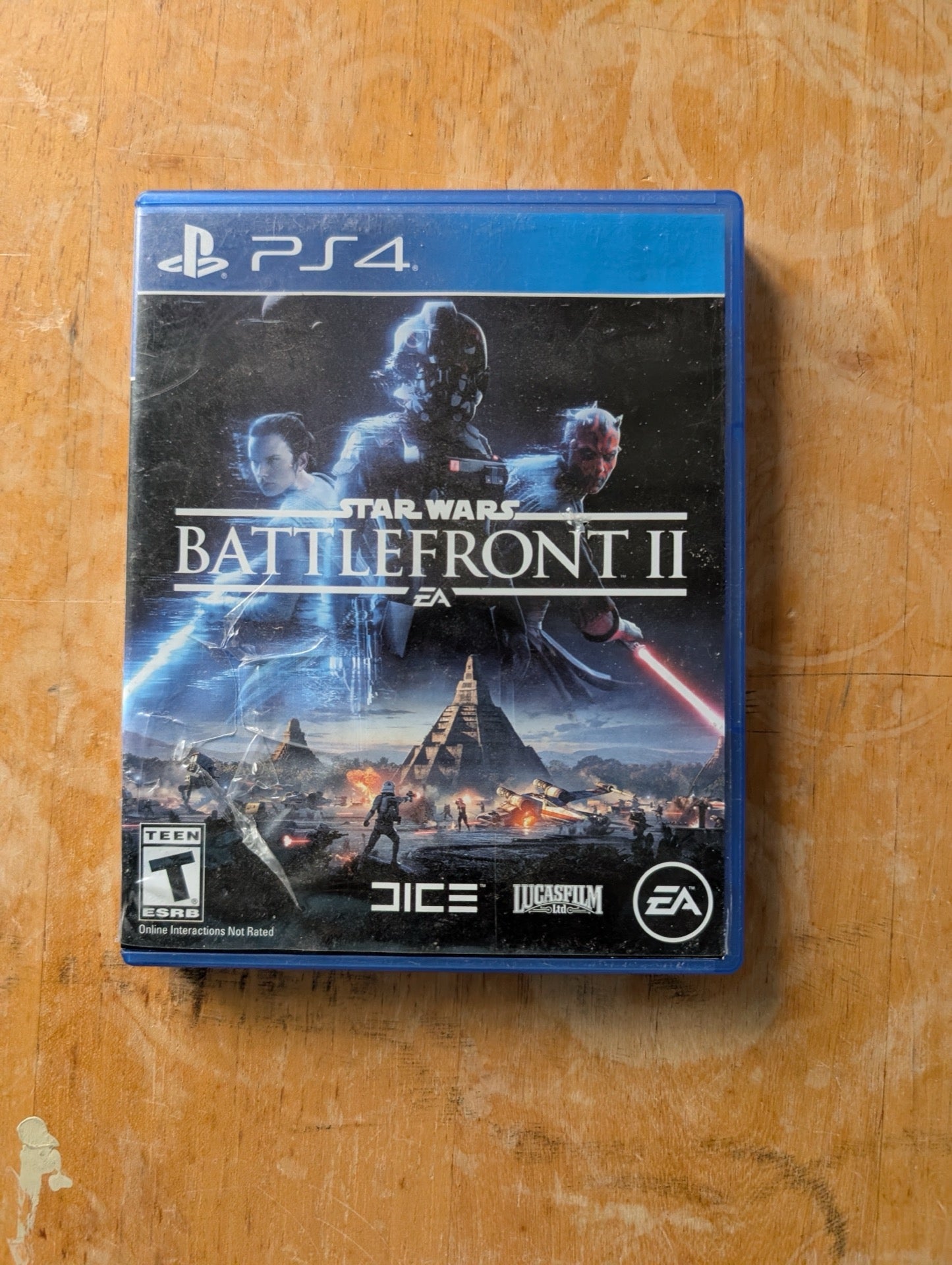 Star Wars Battlefront II (PS4) Shooter Multiplayer Cracked Case