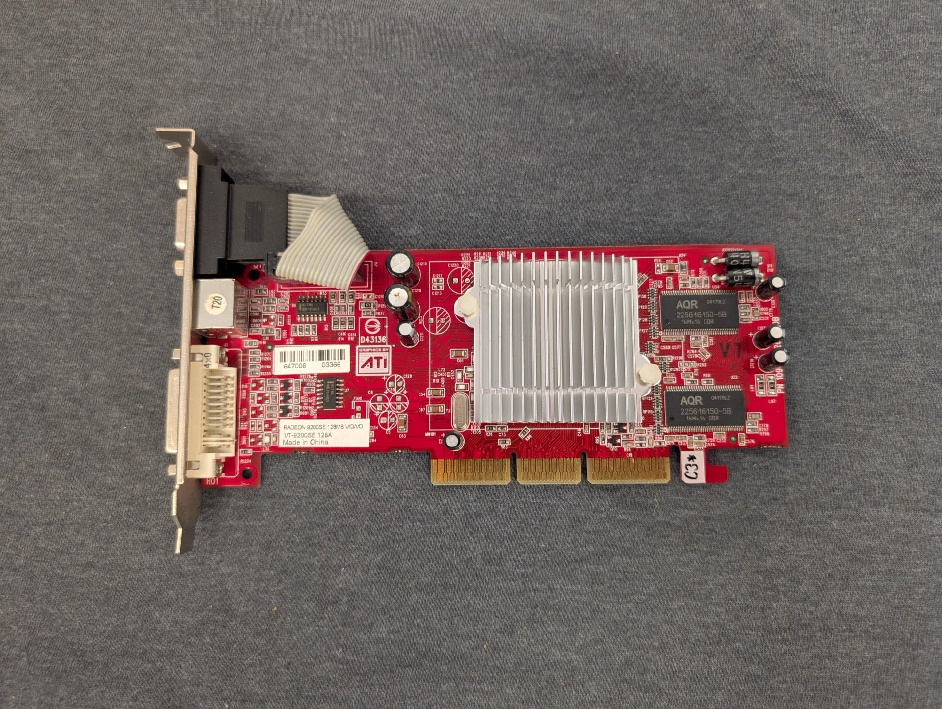 ATI Radeon 9200 SE 128MB AGP Graphics Card Red PCB Passive Cooling